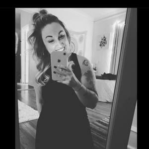 Meet your Posher, Whitney